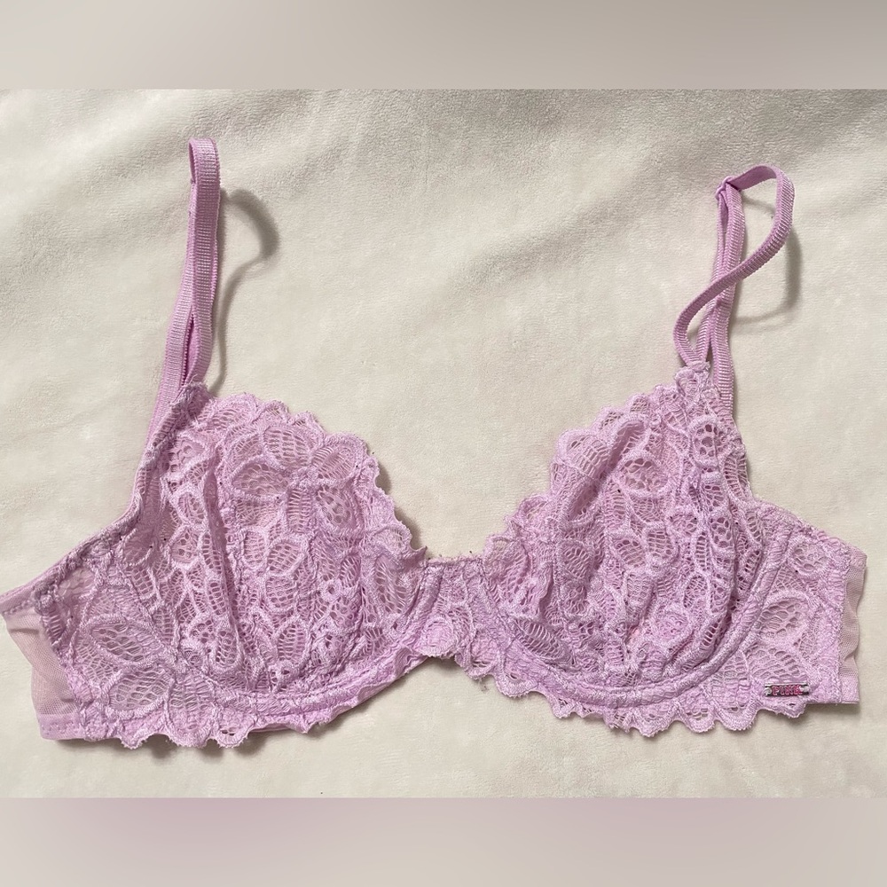 Victoria’s Secret Unlined Underwire Bra. Lavender Color. Size 32D.